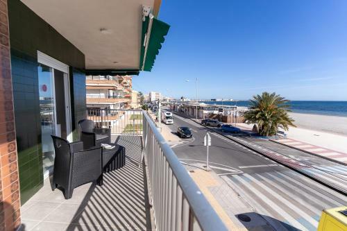Apartamento Rentafive Primera L�nea Terraza Reformado