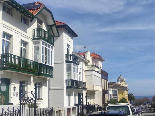 Gran Casa Familiar Al Lado de La Playa
