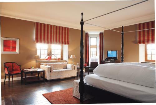 Hotel Manoir De L�bioles