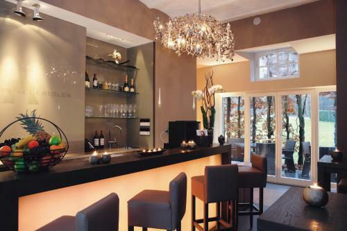 Hotel Manoir De L�bioles