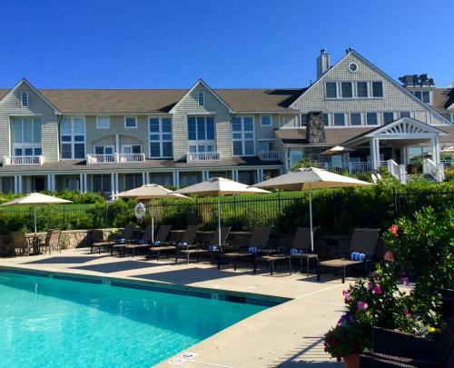Hotel Inn By The Sea