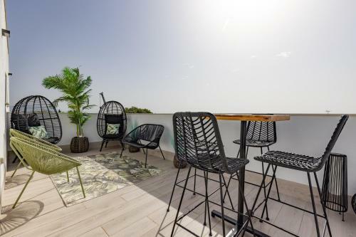 Modern Four Bedroom House With Golf Course Views