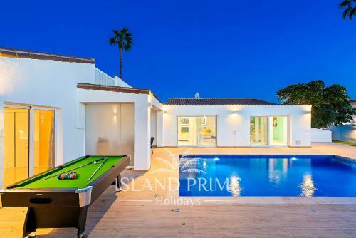 Private Villa In Golf Del Sur