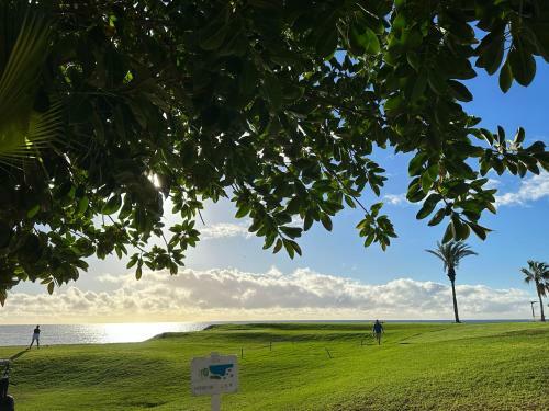 Oceanfront Villa - Amarilla Breeze