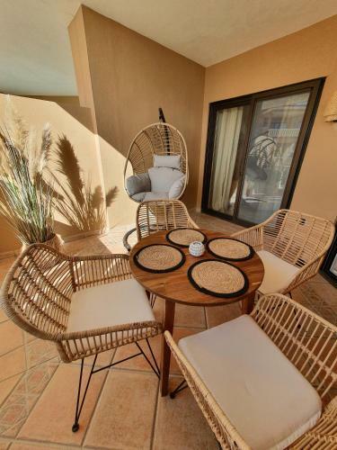 Apartamento El Nautico Coral Suites
