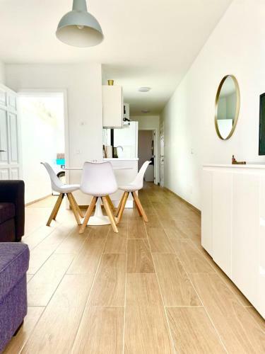Seafront Apartment In Amarilla Golf