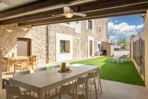 Casa De Piedra En La Costa Brava