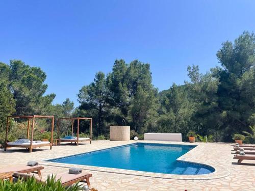 Fully Equipped Villa With Pool And Gym