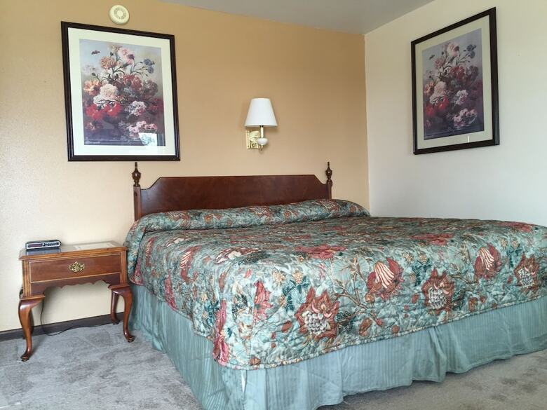 Motel Crest Country Inn