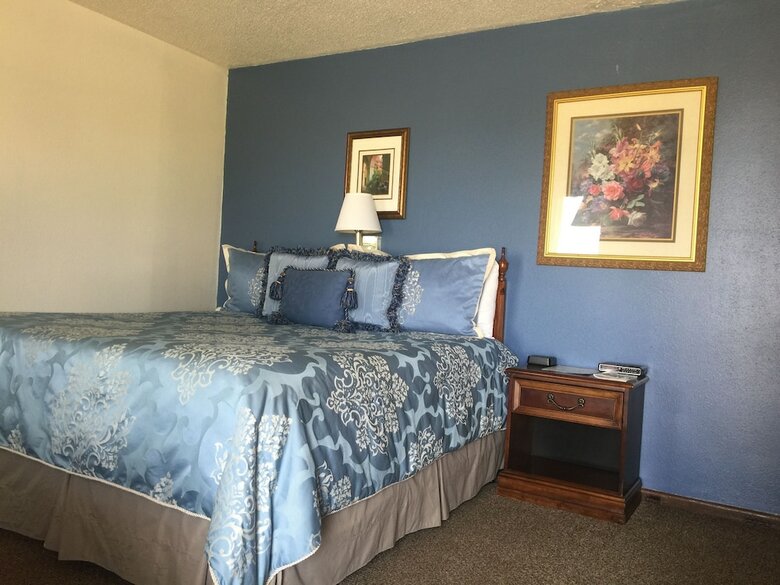 Motel Crest Country Inn