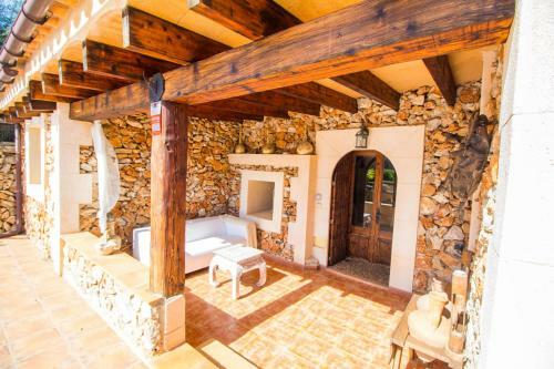 Incredible Villa With Wonderful Exteriors