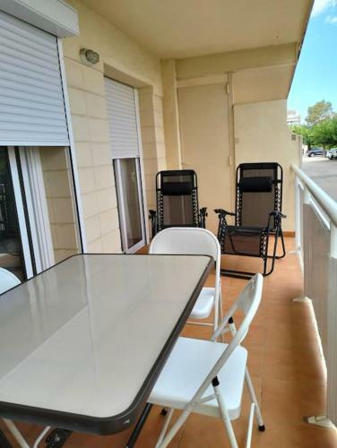 Apartamento Con Piscina Junto A La Playa
