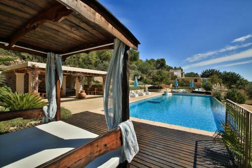 Villa Serras - San Antonio
