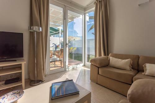 Luxury Bungalow - Private Terrace - Pool - Aircon
