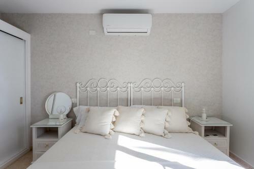 Luxury Bungalow - Private Terrace - Pool - Aircon