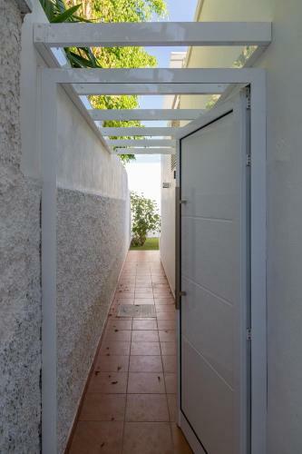 Luxury Bungalow - Private Terrace - Pool - Aircon