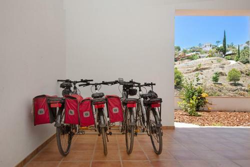 Villa La Colina With Heated Pool And Jacuzzi