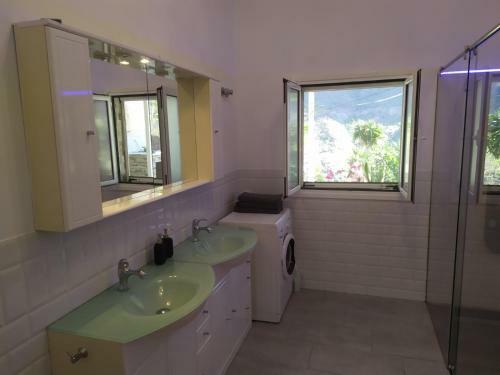 3br Country Home - Private Pool & Terrace