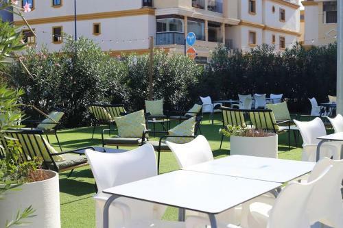 Spacious 3-bed Apartment In Roda