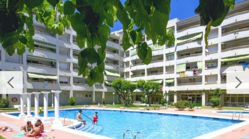 Apartamento Con Piscina