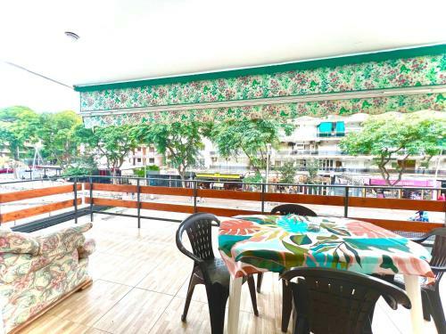 Apartamento Grande Para J�venes 1 En Carlos B�igas