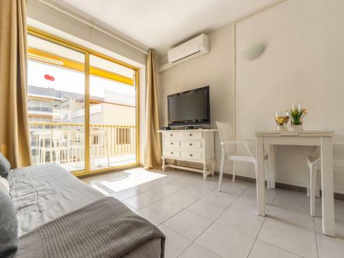 Apartment Miramar Nautic By Interhome