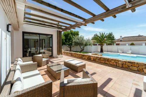Villa Mateos