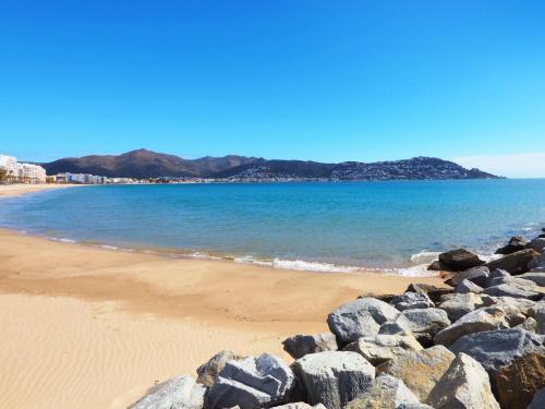 Holiday Home Pit�goras By Interhome