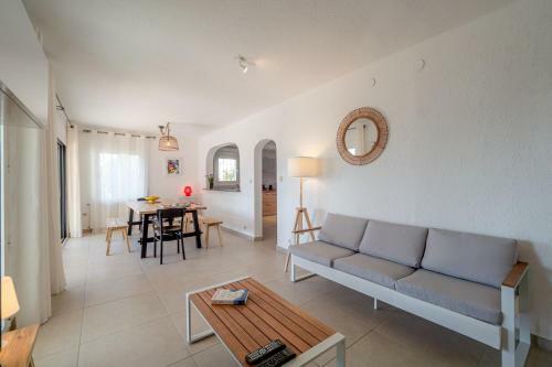 Villa Esmeralda Roses - Immo Barneda