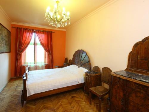 Decameron Apartments