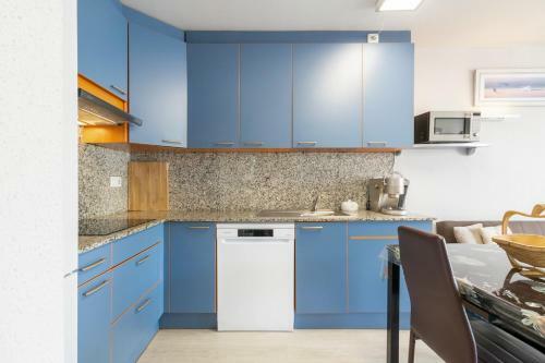 Apartamento Con Terraza Y Vista Piscina