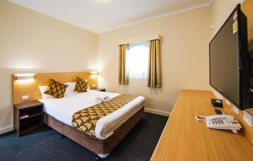 Mahoneys Motor Inn