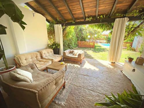 Sunset Mountain-view Villa With Garden & Pool