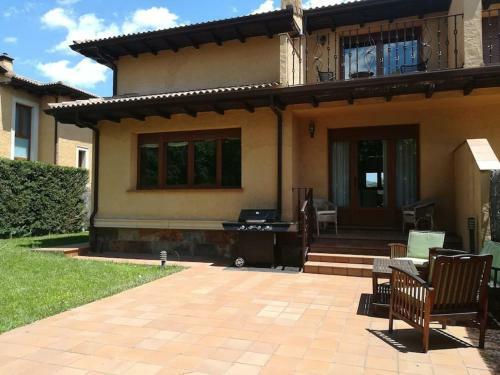 Casa Con Jard�n En Rascafr�a