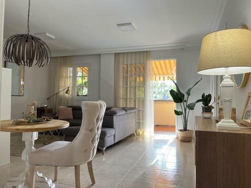 Preciosa Casa Con Jard�n Privado