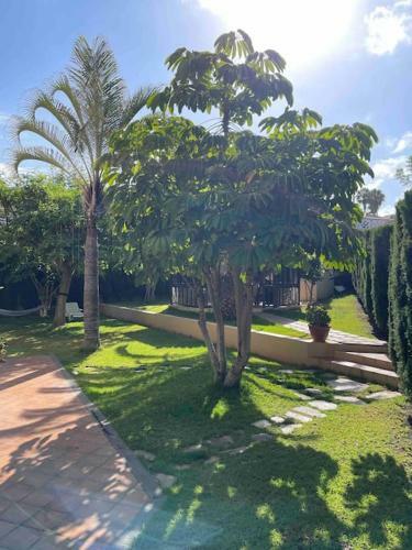Preciosa Casa Con Jard�n Privado