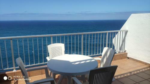 Amplio Apartamento Con Vistas Al Mar