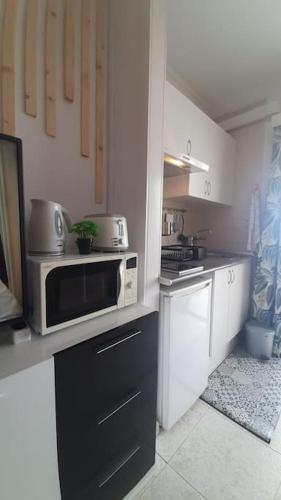 Apartamento Central Studio With Sea View Balcony!