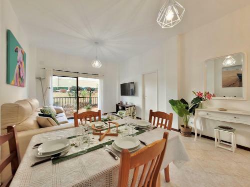 Victoria Apartment
