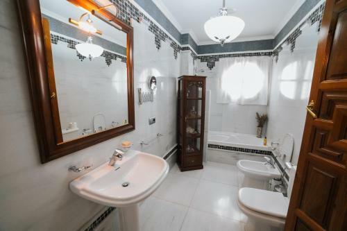 Bed & Breakfast Andalusian Palace