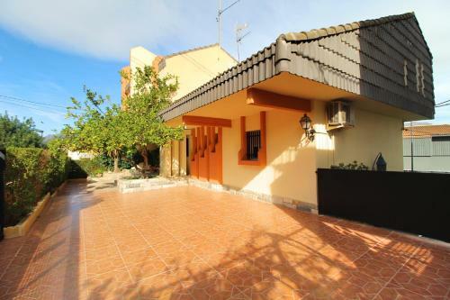 Chalet Con Piscina Y Barbacoa