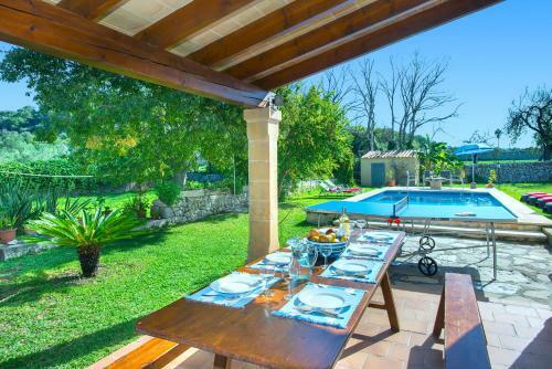Owl Booking Villa Aina - Rustic Stay