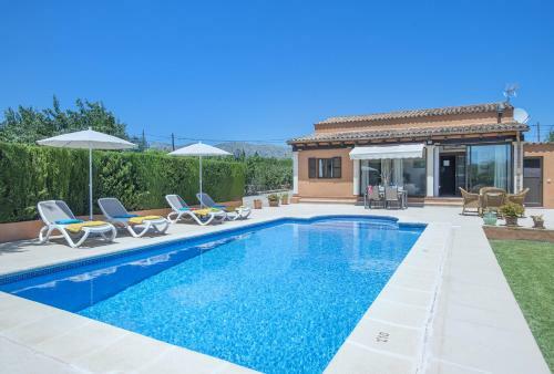 Owl Booking Villa Marvil - Exclusive Holidays