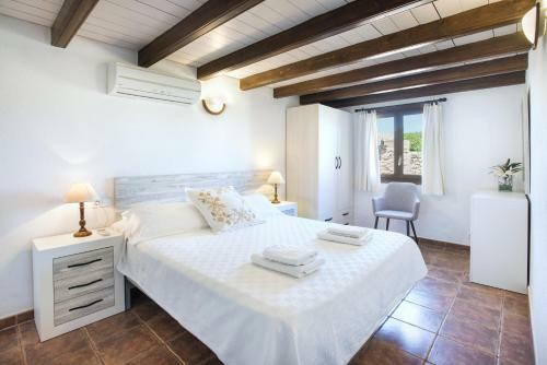 Owl Booking Villa Marvil - Exclusive Holidays