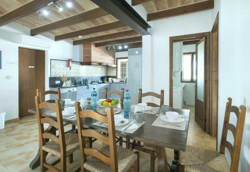 Owl Booking Villa Santuiri - Exclusive Holidays