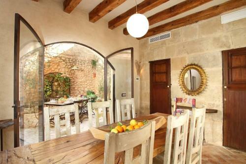 Stunning Pollenca Townhouse