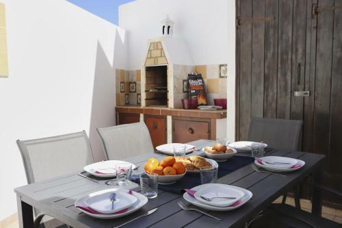 Casa Hannah By Villas Now Ltd