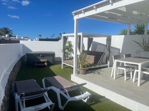 Villas New Lanzasuites Plus