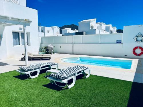 Lovely Villa Sanmar, Heated Pool