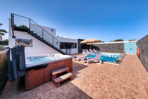 Villa Aurelia-pool, Jacuzzi And Solarium